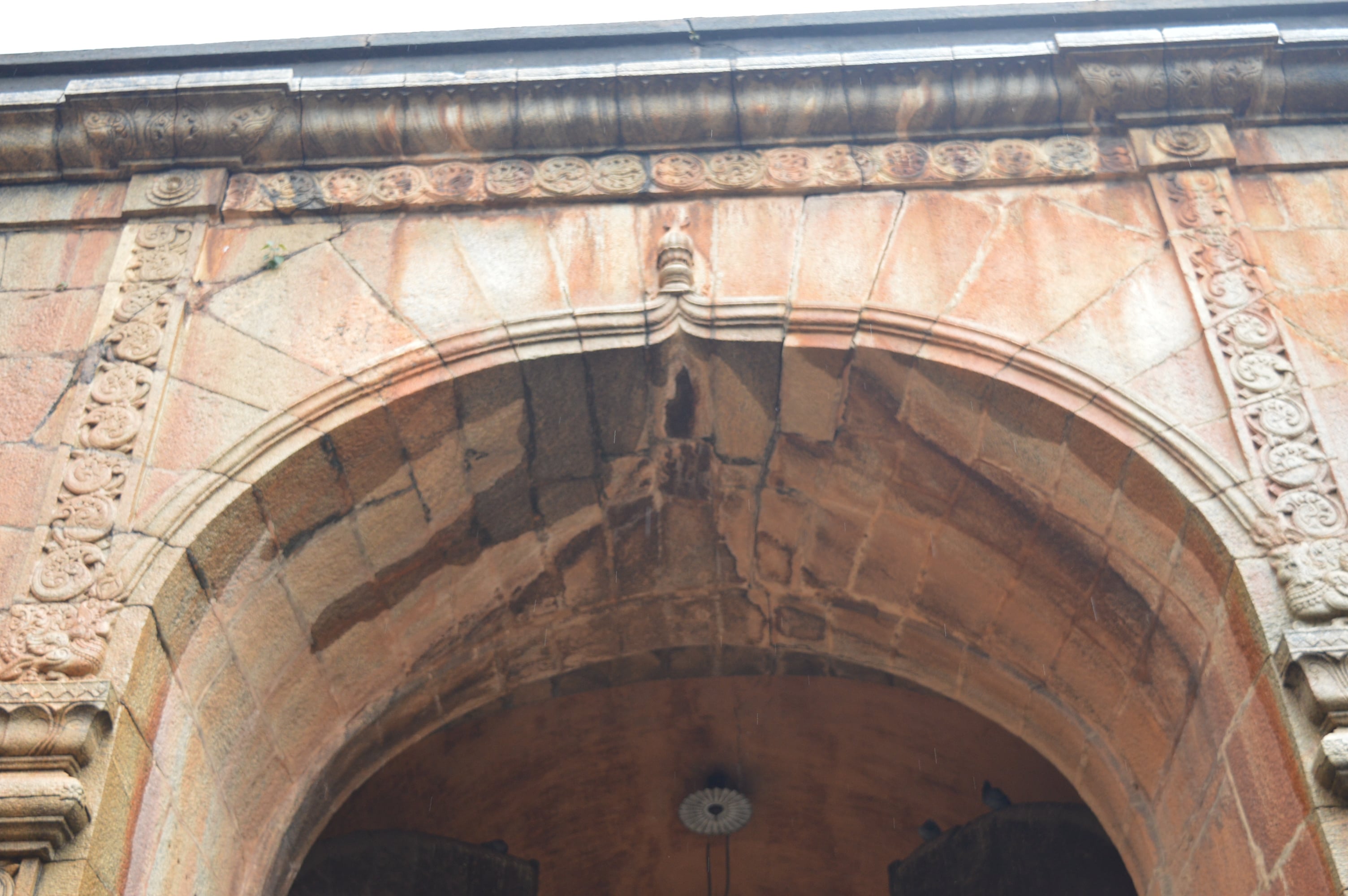 Bangalore Fort — The Night of the Ladders